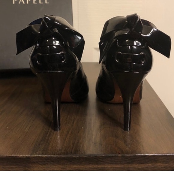 Enzo Angiolini Black Patent Peep Toe Pumps - Picture 3 of 3